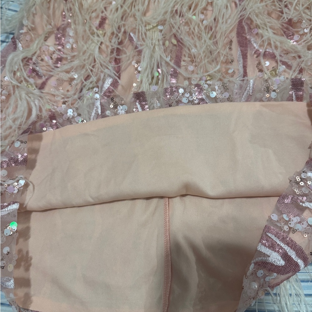 Elegant Pink Strapless Feather Dress - Picture 6 of 12